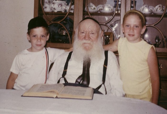 Saturday Morning Links of Reunion