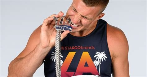 Saturday evening, that means links!