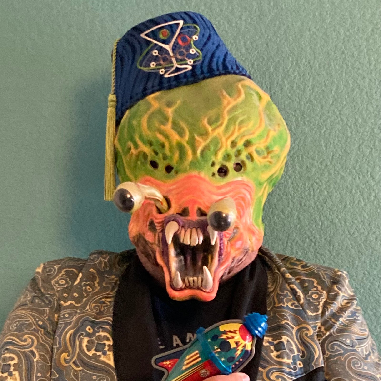 R.J. Goes Outside / Emergency Post